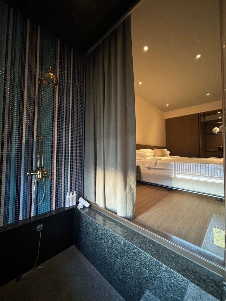Home Hotel Da-an