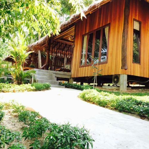 Hotel Thiwson Beach Resort