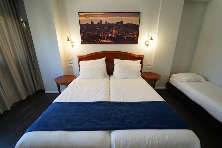 Shani Hotel