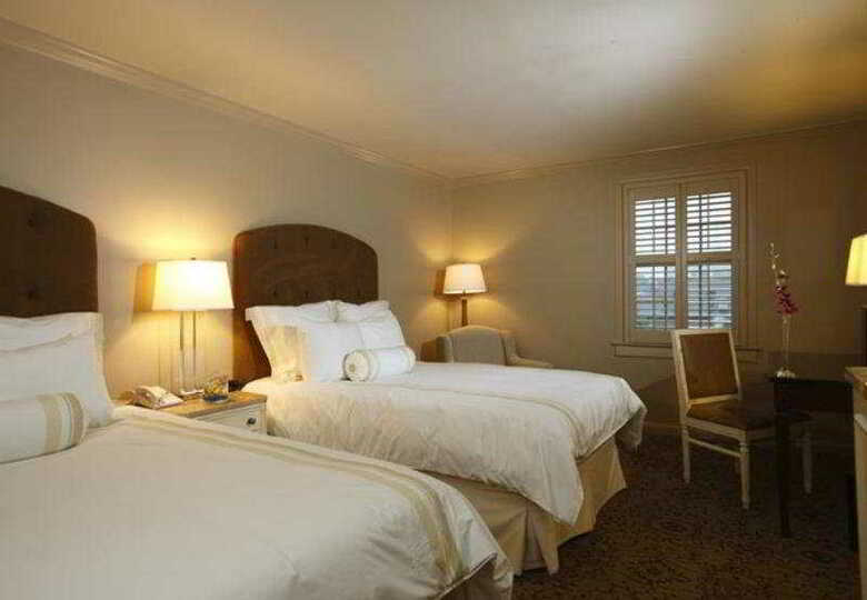 Dauphine Orleans Hotel