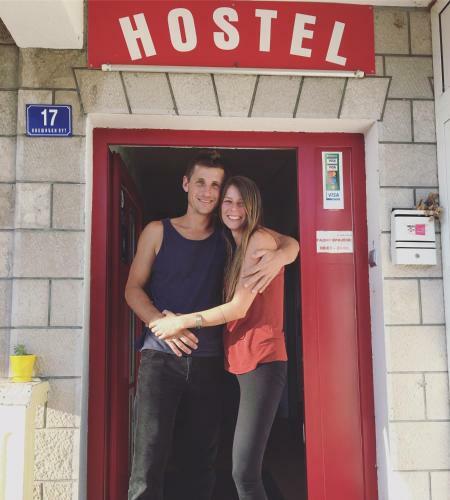 Hostel The Red Door
