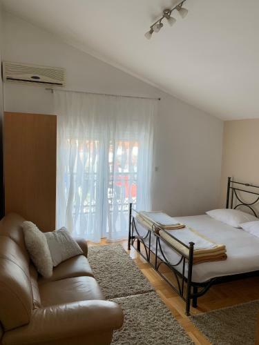 Hostal Pansion Bubalo