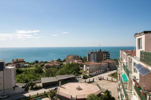 Trigor City Apartment
