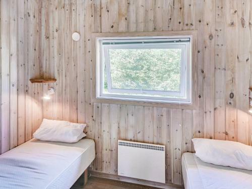 Four-bedroom Holiday Home In Aakirkeby 5