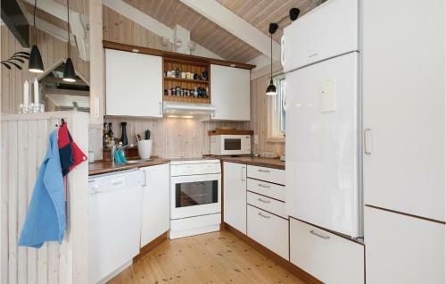 Three-bedroom Holiday Home �lb�k With A Fireplace 01