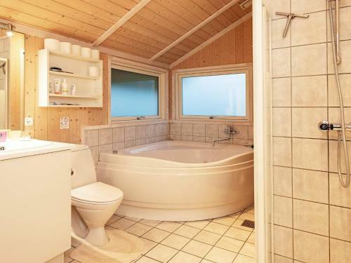 Three-bedroom Holiday Home In J�gerspris 1