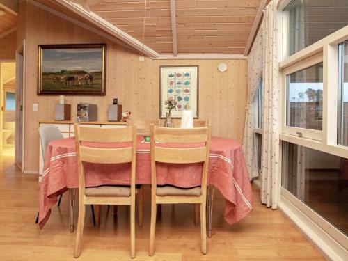 Three-bedroom Holiday Home In J�gerspris 1