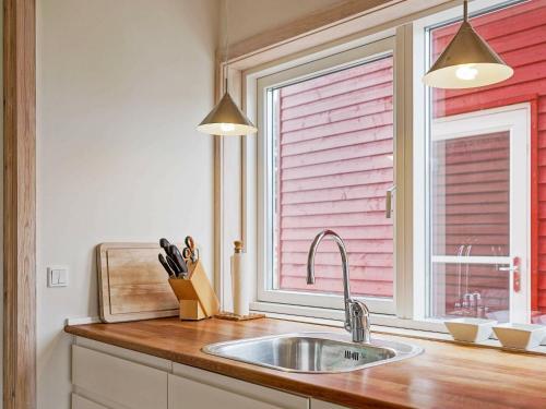 One-bedroom Holiday Home In Gudhjem 1