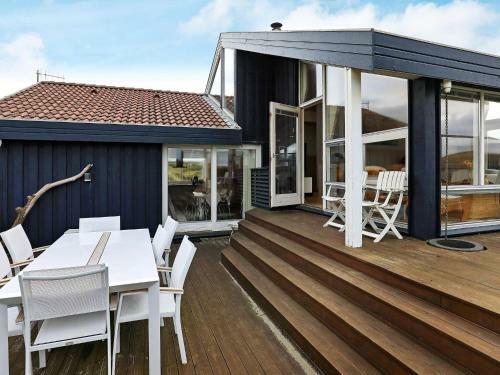 Five-bedroom Holiday Home In L�kken 6