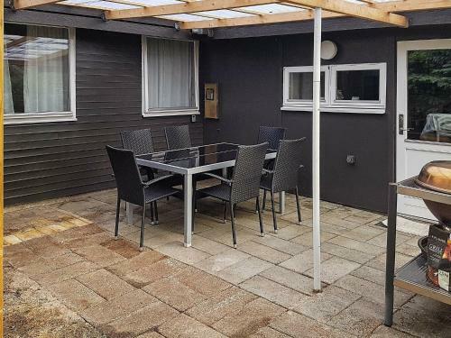 Two-bedroom Holiday Home In Hals 22