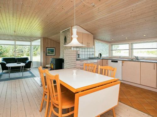 Two-bedroom Holiday Home In Hirtshals 2