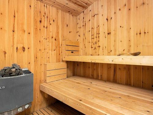 Two-bedroom Holiday Home In Hirtshals 2