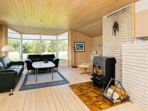 Two-bedroom Holiday Home In Hirtshals 2