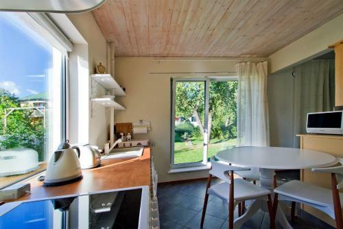 Solar Apartments - Little House