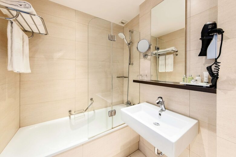 Hotel NH Brussels St�phanie