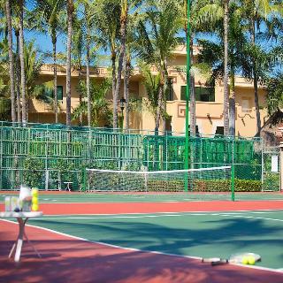 Hotel Paradise Village