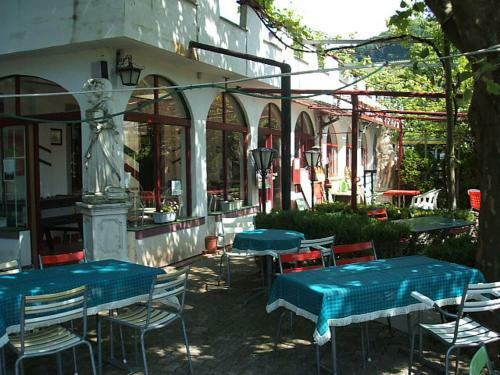 Hostal Guest House Pizzeria Pazza Da Gianni