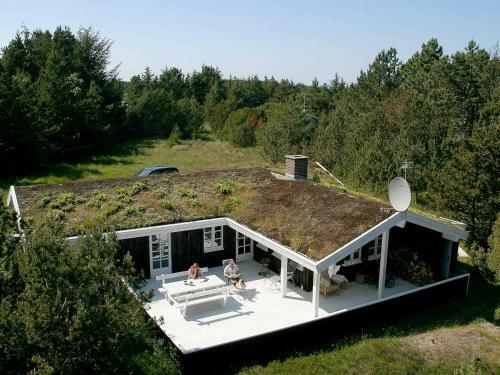 Four-bedroom Holiday Home In �lb�k 15