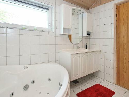 Four-bedroom Holiday Home In �lb�k 2