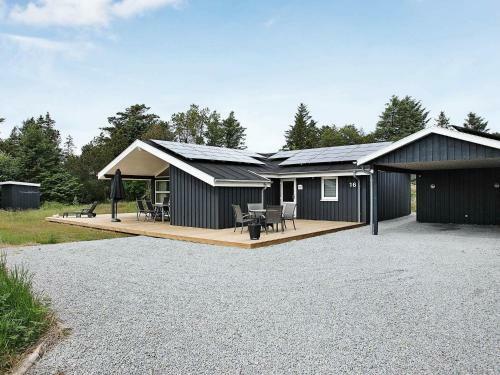 Four-bedroom Holiday Home In �lb�k 2