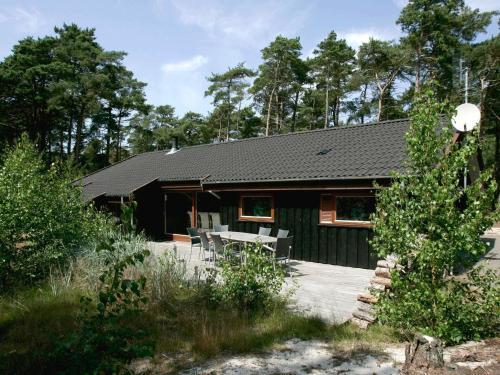 Four-bedroom Holiday Home In Nex� 8
