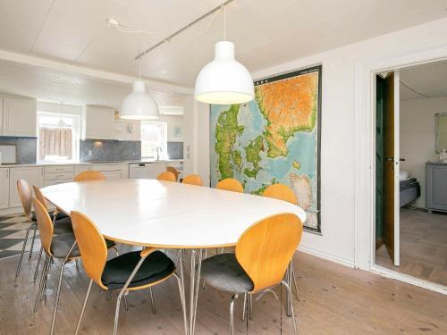 Five-bedroom Holiday Home In Vestervig 2