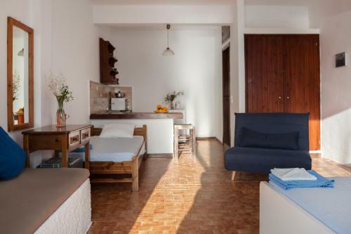 7 Olives Apartments