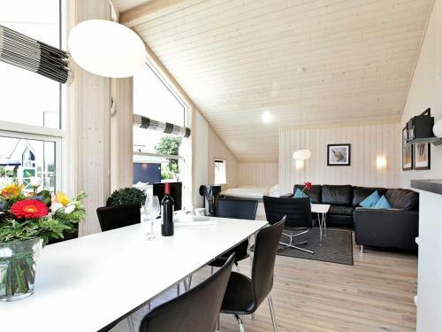 Two-bedroom Holiday Home In Gro�enbrode 2