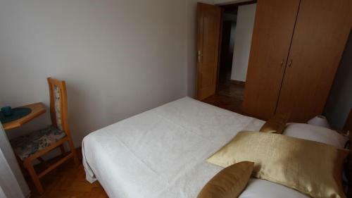 Two-bedroom Apartment In Klimno IV