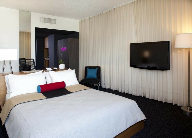 Hotel June West L.a.