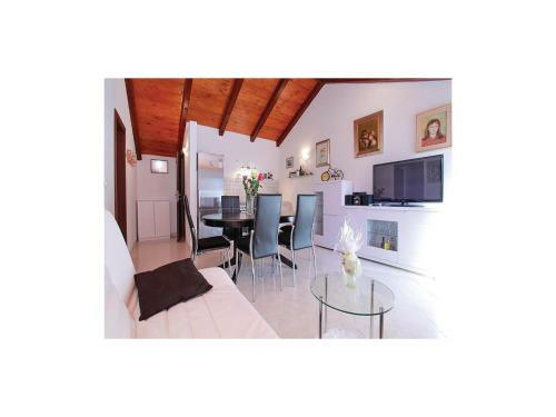Four-bedroom Holiday Home Vela Luka 03