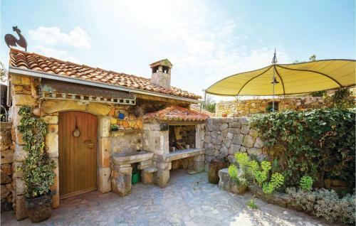 Three-bedroom Holiday Home Turcic With Sea View 09