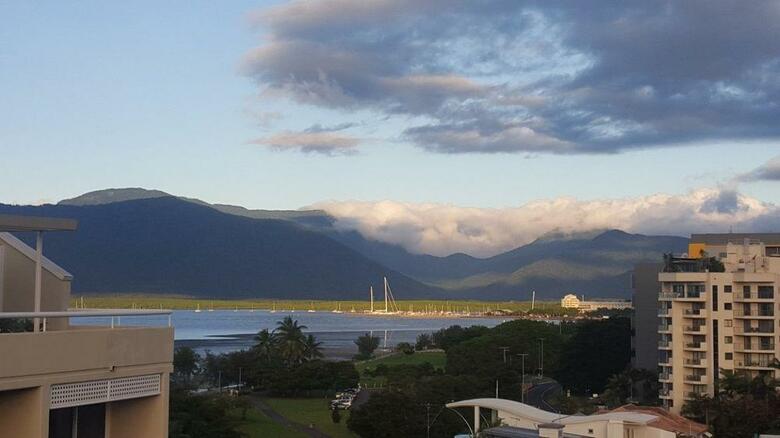 Mercure Hotel Harbourside Cairns