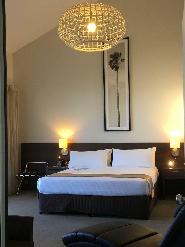 Mercure Hotel Harbourside Cairns