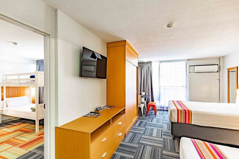 Hotel Paradise Resort Gold Coast