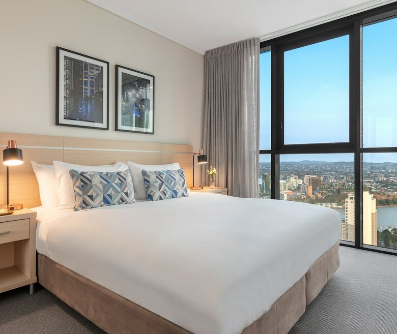 Hotel Oaks Charlotte Towers