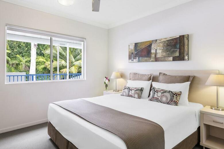 Hotel Oaks Lagoons