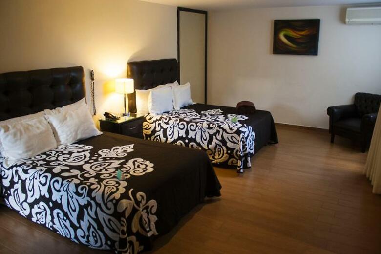 Country Hotel&suites