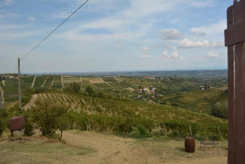 Bed & Breakfast Cascina Valtignosa Camere Con Vigna