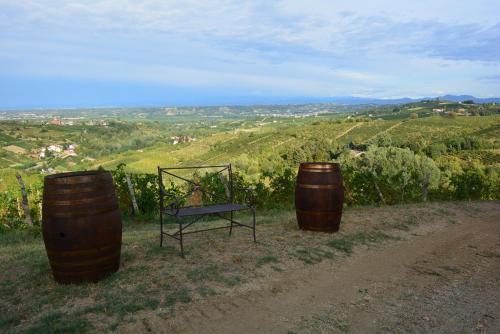 Bed & Breakfast Cascina Valtignosa Camere Con Vigna