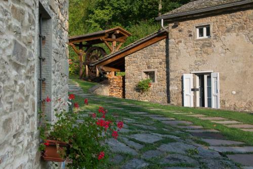 Sasso Al Melo
