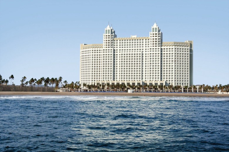 Hotel Riu Emerald Bay All Inclusive