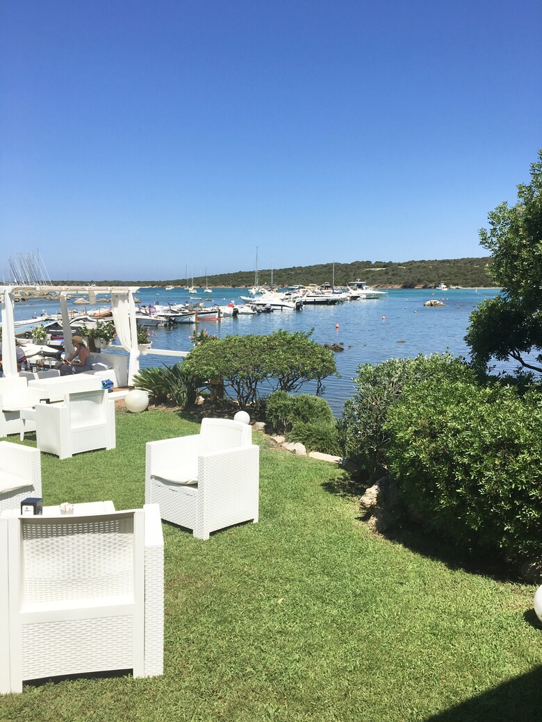 Apartamentos Villaggio Baia De Bahas � Suites