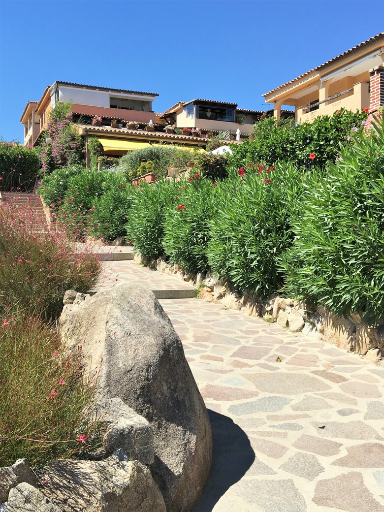 Apartamentos Villaggio Baia De Bahas � Suites