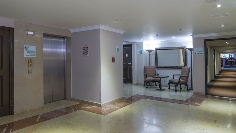 Holiday Inn Hotel & Suites Zona Rosa