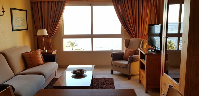 Apartamentos Macdonald Dona Lola