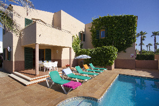 Villa Oliveres I - II