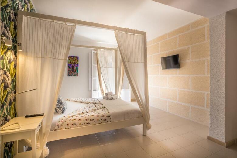 Bella Colina Vintage Hotel 1953