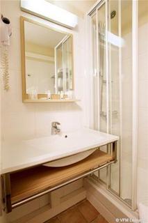 Hotel Kyriad Lyon Est - Bron Eurexpo Le Cottage