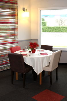 Hotel Kyriad Lyon Est - Bron Eurexpo Le Cottage